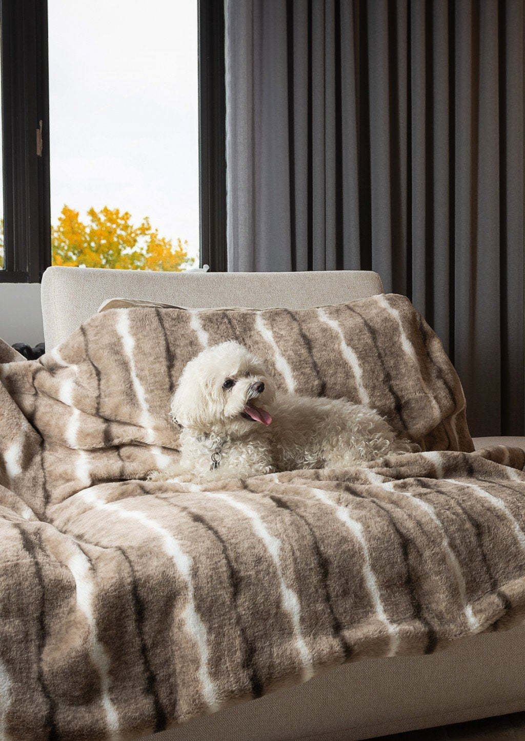 Faux Fur Throw in Cream & Light Brown