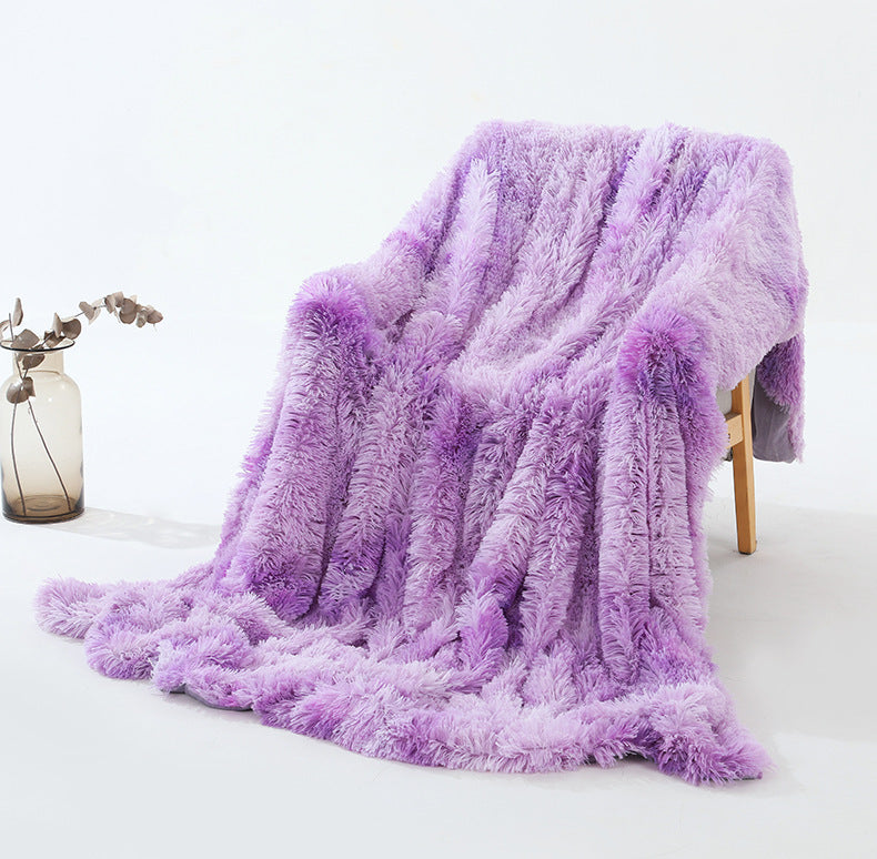 Shaggy Faux Fur Throw in Soft Neutral Tones