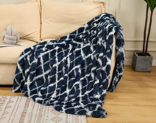 Shaggy Faux Fur Throw in Soft Neutral Tones
