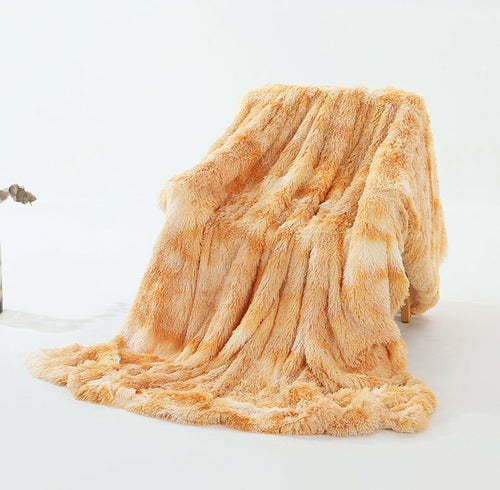 Shaggy Faux Fur Throw in Soft Neutral Tones
