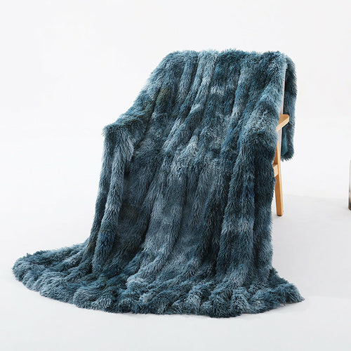 Shaggy Faux Fur Throw in Soft Neutral Tones