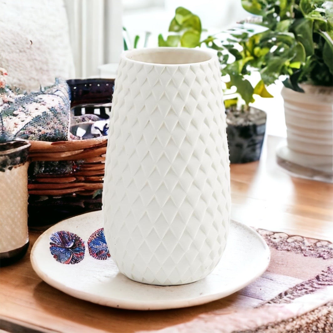 Diamond Weave Dolomite Vase, White